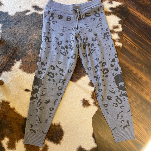 FATE Knit Comfy Jogger Pants Cheetah Print - Picture 2 of 10